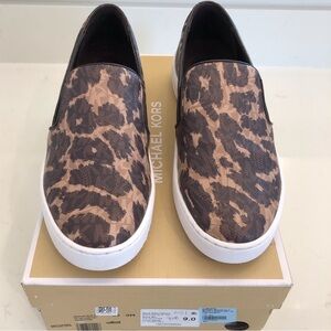 Michael Kors Keaton Slip On Size 9